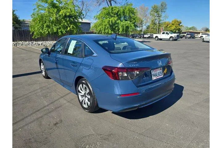 $22995 : Honda Civic 2025 LX 4dr Seda image 5