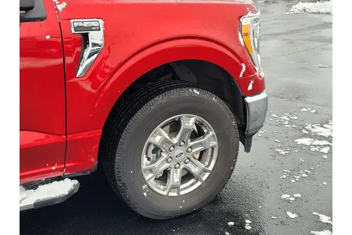 $33195 : Ford F-150 2021 4x4 XLT 4dr image 10