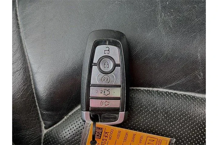 $37975 : Ford F-150 2019 4x4 Platinum image 8