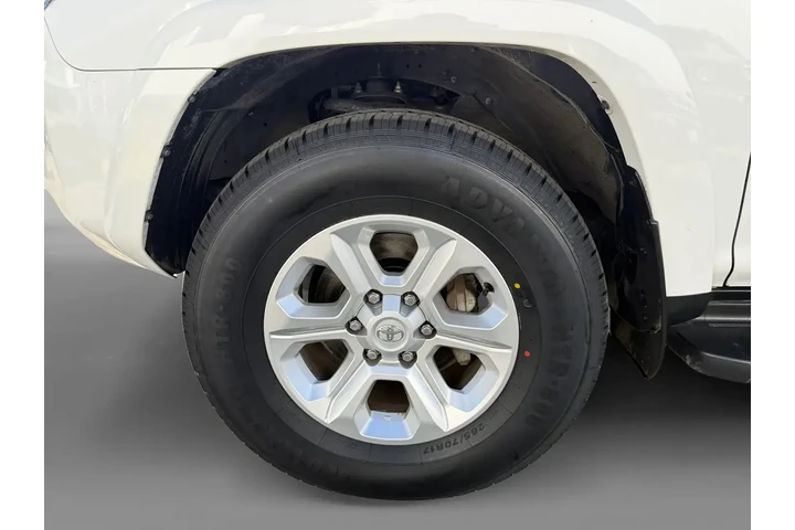 $36144 : Toyota 4Runner 2024 4x4 SR5 image 6