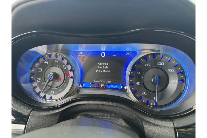 $28991 : Chrysler 300 2023 S V6 4dr S image 10