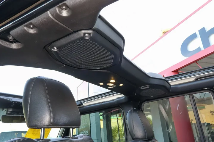 $34988 : 2021 Wrangler Unlimited Sahar image 9