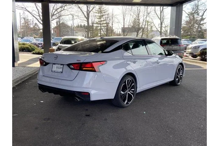 $18565 : Nissan Altima 2025 2.5 SR 4d image 5