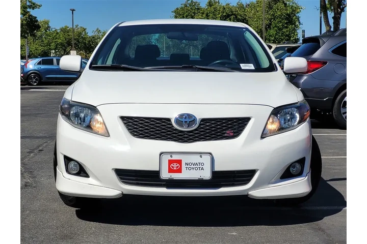 $8299 : 2010 Corolla S image 2