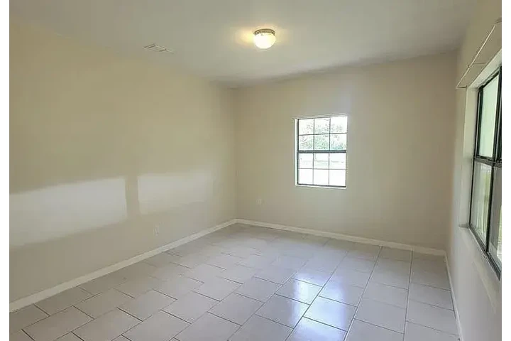 $1340 : HOUSE FOR RENT IN BROWNSVILLE image 2