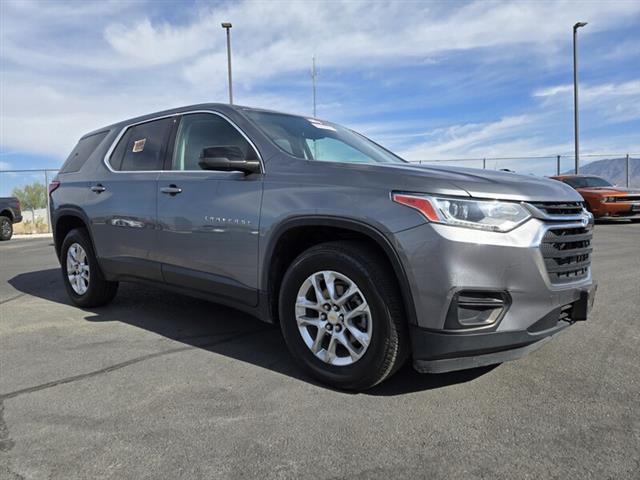 $25901 : Pre-Owned 2021 TRAVERSE LS image 1