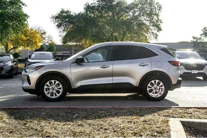 $16025 : Ford Escape 2023 Active 4dr image 8