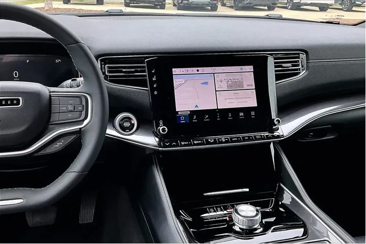 $38498 : Jeep Wagoneer 2023 4x2 4dr S image 7