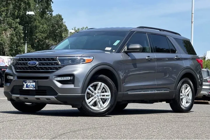 $29770 : Ford Explorer 2022 AWD XLT 4 image 1