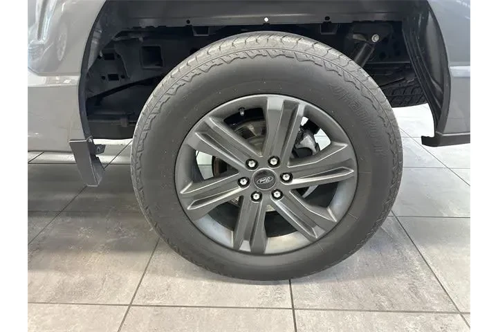 $40000 : Ford F-150 2023 4x4 XLT 4dr image 5