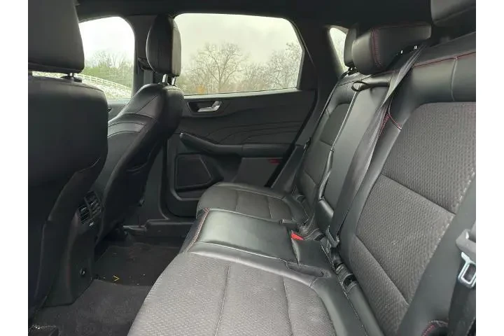 $20778 : Ford Escape 2023 ST-Line 4dr image 8