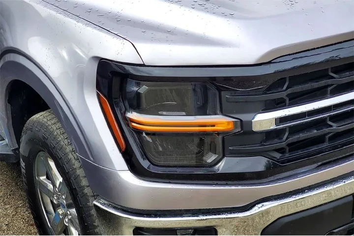 $39988 : Ford F-150 2024 4x4 XLT 4dr image 2