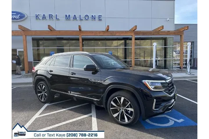 $39779 : Volkswagen Atlas Cross Sport image 1