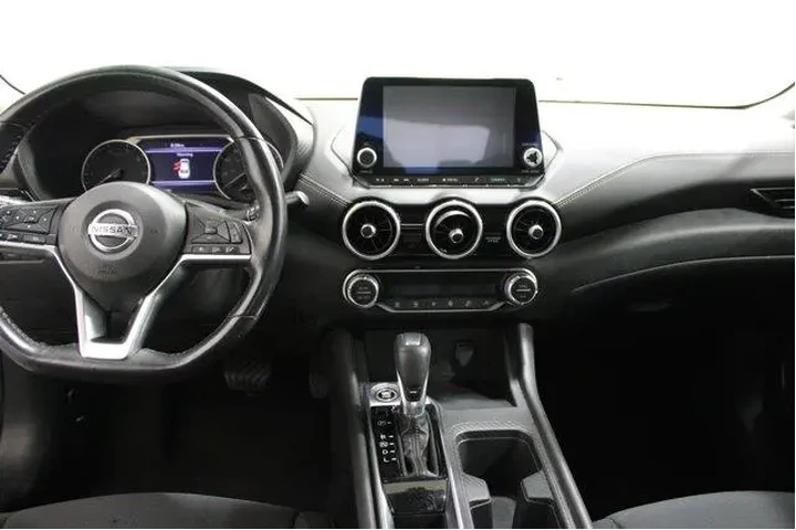 $17910 : Nissan Sentra 2021 SV 4dr Se image 2