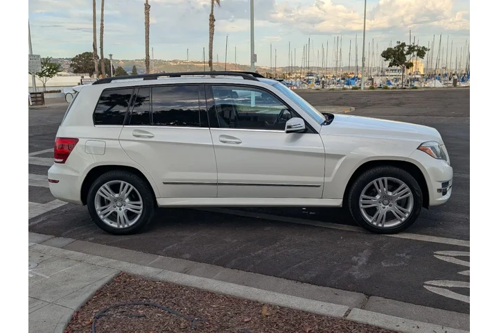 $11988 : 2014 GLK 250 BlueTEC 4MATIC image 5