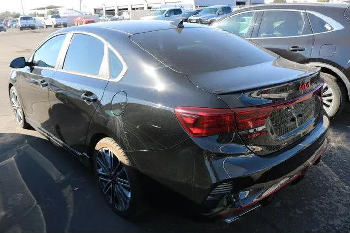 $20315 : Kia Forte 2023 GT 4dr Sedan image 6