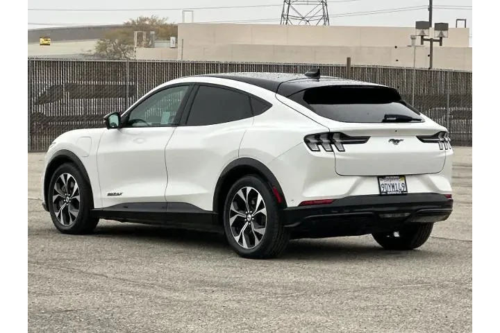 $26970 : Ford Mustang Mach-E 2022 AWD image 5