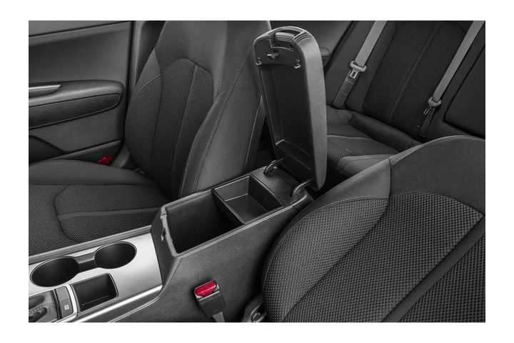 2020 Optima LX image 10