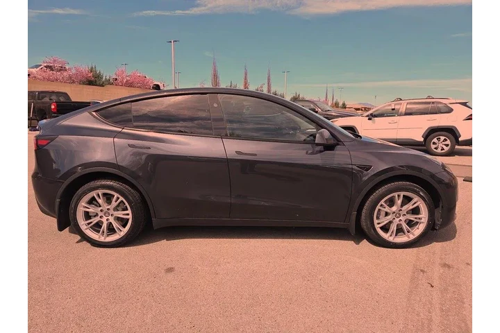 $36998 : Tesla Model Y 2024 AWD Long image 4