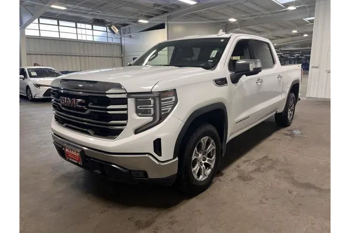 $39978 : GMC Sierra 1500 2024 4x4 SLT image 7