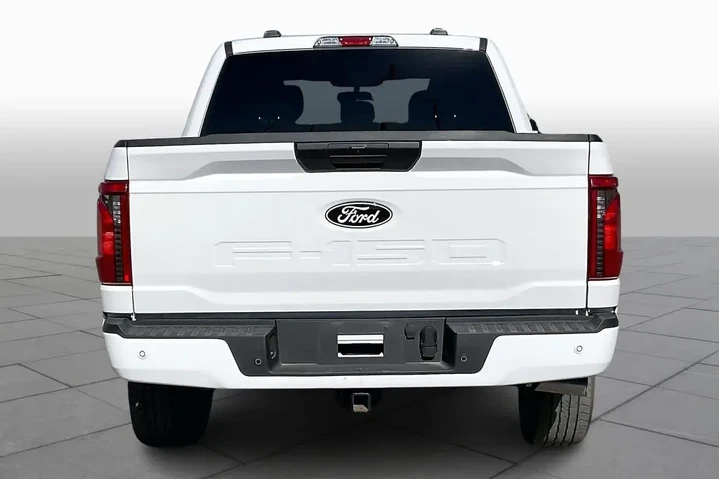 $38318 : Ford F-150 2025 4x4 STX 4dr image 4