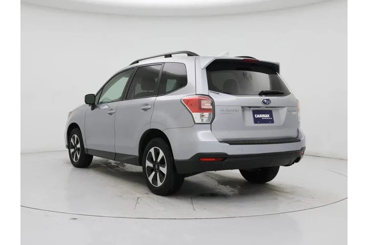$18998 : Subaru Forester 2017 AWD 2.5 image 2