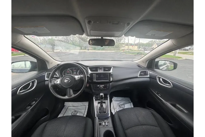 $6999 : 2019 Sentra SR image 10