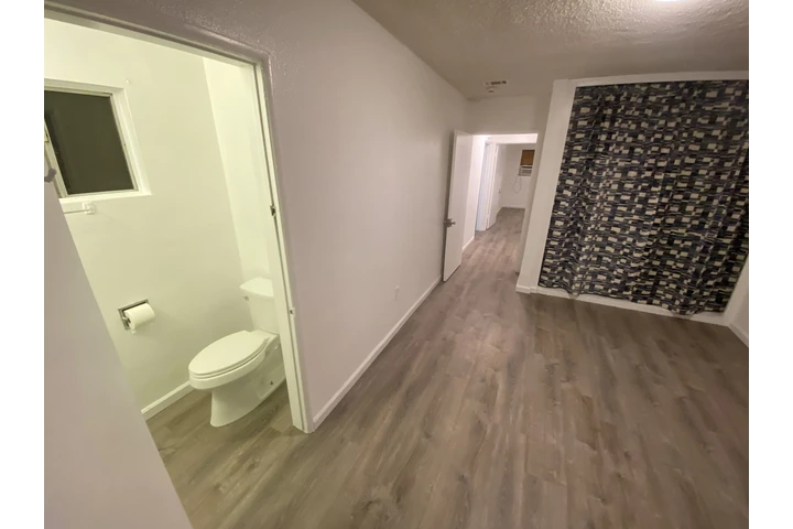 $1950 : casa 2 rec.  1.5 Baños S-B image 6