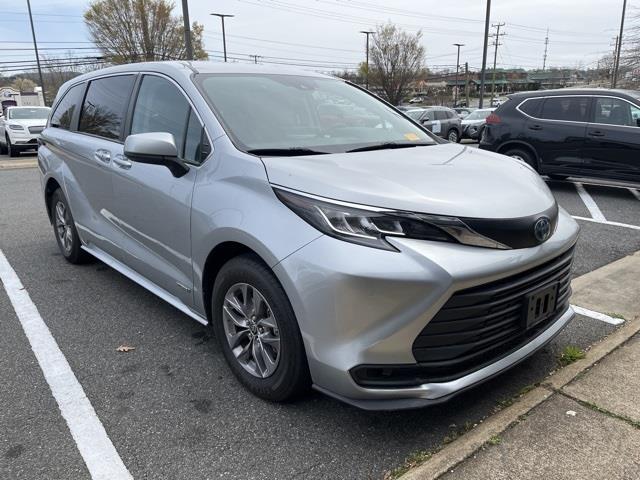 $34959 : PRE-OWNED 2021 TOYOTA SIENNA image 2