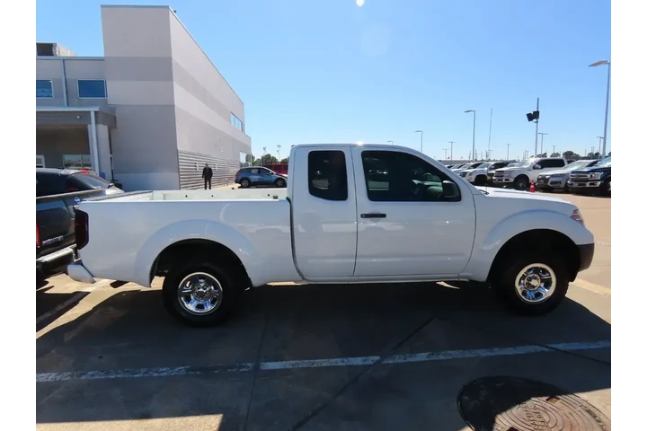 $12999 : Nissan Frontier 2019 4x2 S 4 image 10