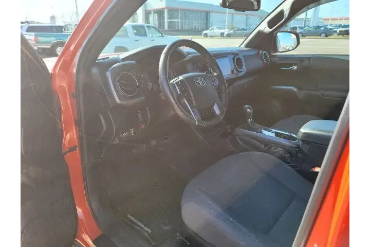 $27500 : 2016 Tacoma image 8