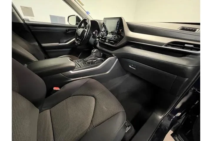 $28415 : Toyota Highlander 2020 AWD L image 10