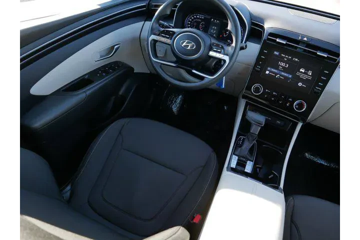 $24300 : Hyundai TUCSON 2024 AWD SE 4 image 9