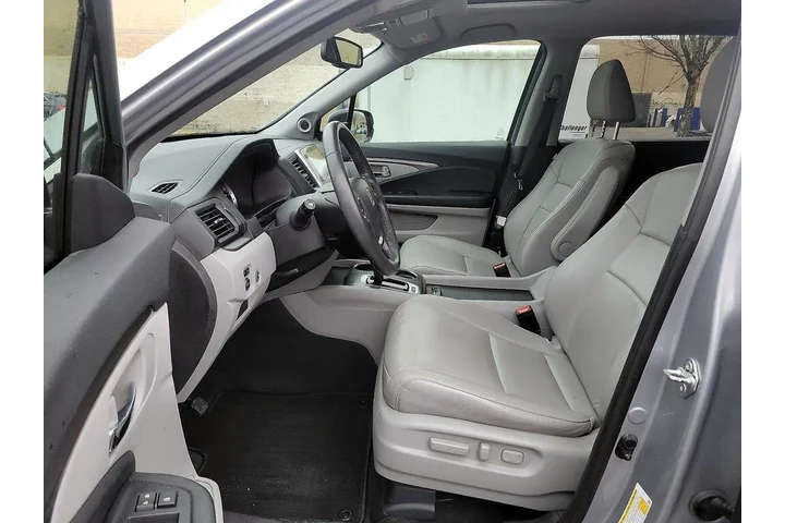 $19998 : Honda Pilot 2018 AWD EX-L 4d image 10