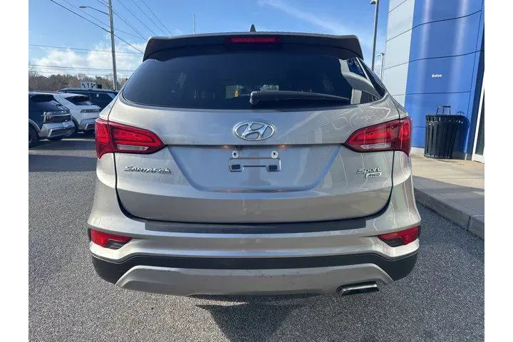 $14977 : Hyundai SANTA FE Sport 2017 image 7