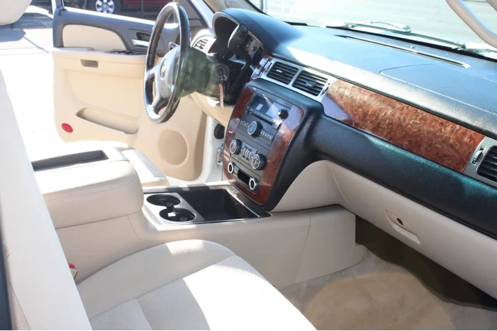 $11995 : 2007 Tahoe 4WD 4dr 1500 LT image 9