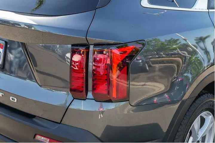 $20000 : Kia Sorento 2022 LX 4dr SUV image 8