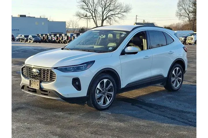 $27200 : Ford Escape Hybrid 2024 AWD image 3