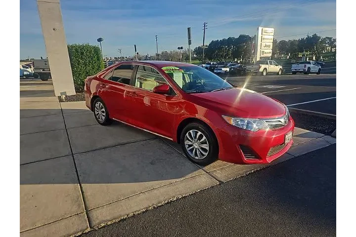 $13988 : Toyota Camry 2012 SE 4dr Sed image 7