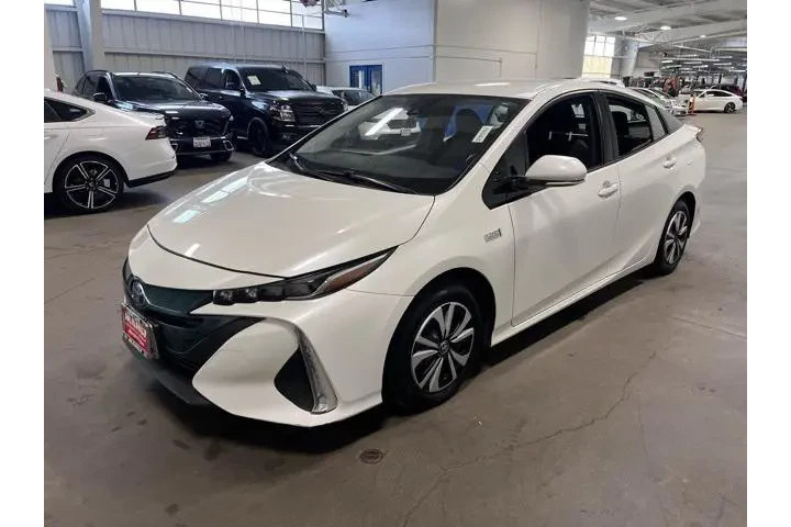 $16972 : Toyota Prius Prime 2017 Plus image 7