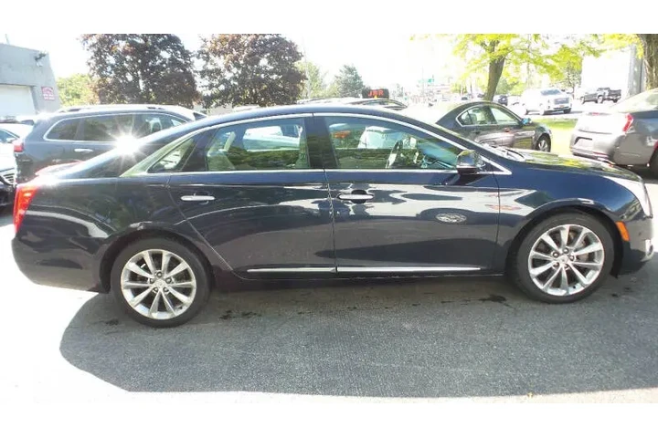$12900 : 2014 XTS Luxury Collection image 4