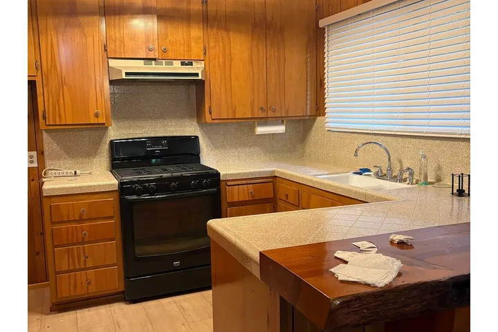 $1200 : Charming 2-bed, 1-bath home in image 6