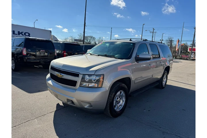 $8980 : 2013 Suburban 4WD 4dr 1500 LS image 6
