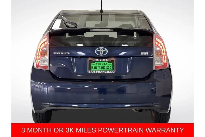 $11988 : 2015 Prius Two image 4