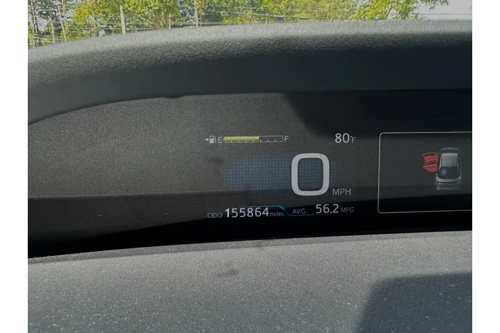 $7900 : 2017 Toyota Prius III Touring image 9