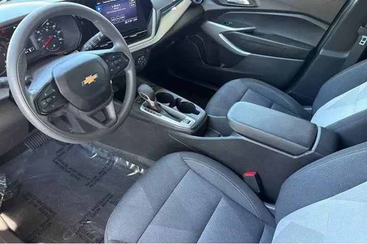 $19850 : Chevrolet Trax 2025 LS 4dr C image 5