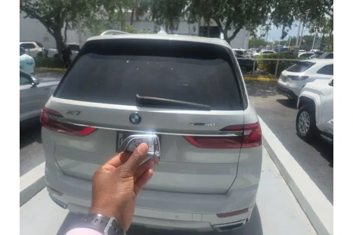 $33599 : BMW X7 2020 AWD xDrive40i 4d image 5