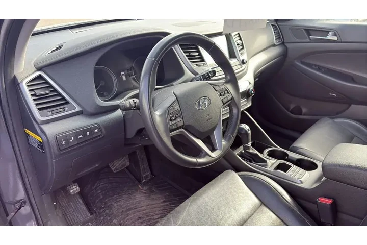 $12995 : 2017 TUCSON image 9