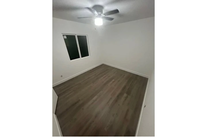 $1900 : Back house image 3