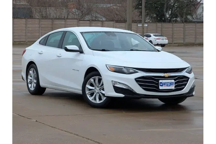$15460 : Chevrolet Malibu 2023 LT 4dr image 1